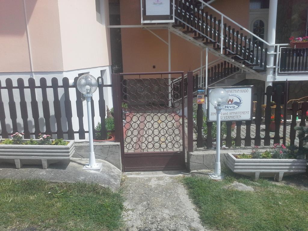 Friends Villa Apartments Heviz Exterior photo
