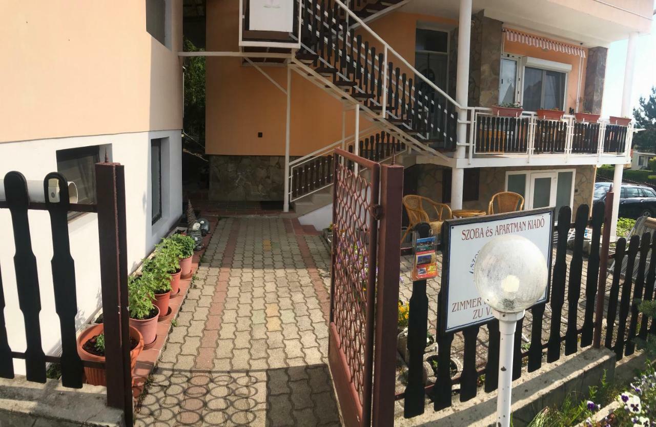 Friends Villa Apartments Heviz Exterior photo